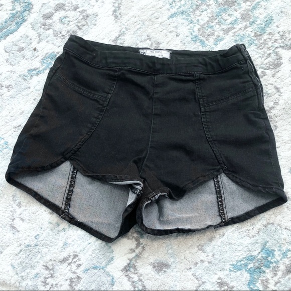 Free People // Shorts - Picture 2 of 5